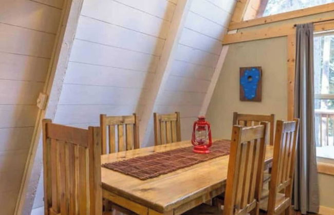 Zephyr by Avantstay Stylish Modified A Frame w/ Access To Tahoe Donner - Foto 3