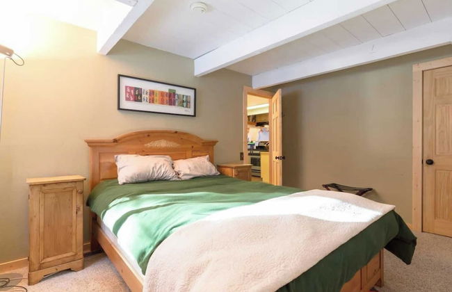Zephyr by Avantstay Stylish Modified A Frame w/ Access To Tahoe Donner - Foto 5