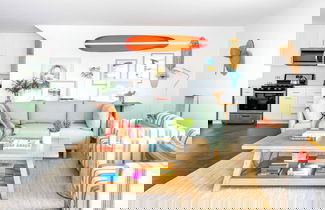Foto 1 - O'neill I by Avantstay Coastal Paradise Steps From Beach Modern Decor