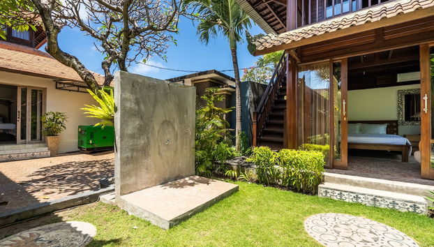 Manggis Villa - Photo 2