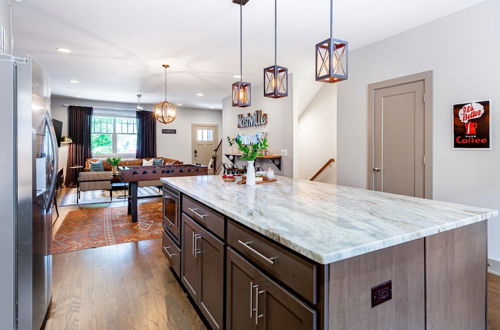 Foto 8 - Waverly by Avantstay Nashville-inspired Townhome w/ Luxury Kitchen, Pool Table