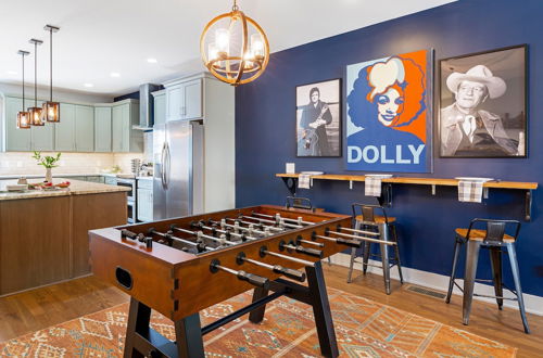 Foto 30 - Waverly by Avantstay Nashville-inspired Townhome w/ Luxury Kitchen, Pool Table