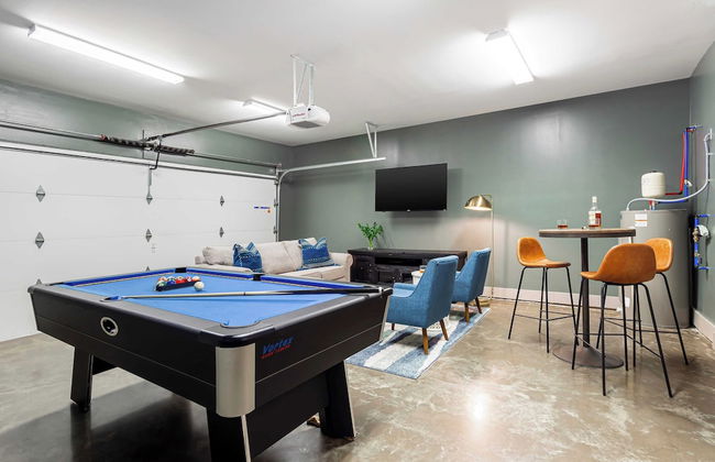 Waverly by Avantstay Nashville-inspired Townhome w/ Luxury Kitchen, Pool Table - Photo 11