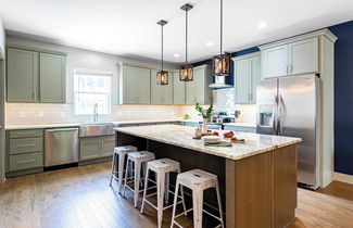 Foto 2 - Waverly by Avantstay Nashville-inspired Townhome w/ Luxury Kitchen, Pool Table