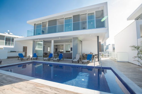 Photo 12 - Villa Prol17, Exquisite 5bdr Villa With Pool, Close to Fig Tree Bay Beach