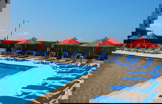 Foto 1 - Warmth, Comfort, and Sea Views Porto Said Stay