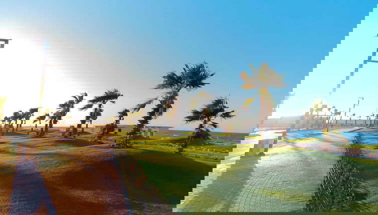 Foto 1 - Spacious Beach Hideaway