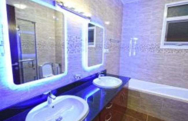 Moyo Close Apartments - Photo 13