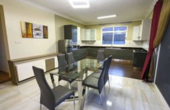 Moyo Close Apartments - Photo 6
