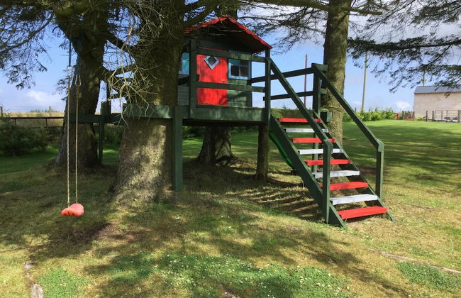 Green Yurt With Hot Tub - Sleeps 3, Parking & Wifi - Foto 19