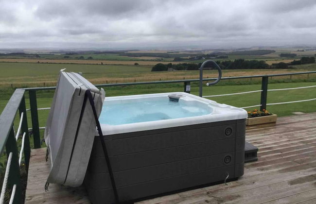 Green Yurt With Hot Tub - Sleeps 3, Parking & Wifi - Foto 9