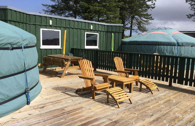 Green Yurt With Hot Tub - Sleeps 3, Parking & Wifi - Foto 7