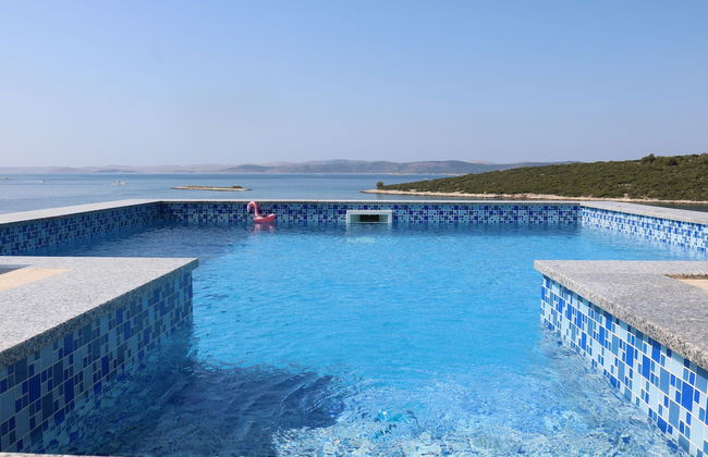Spacious Robinson House Iris With Pool - Foto 19