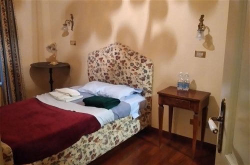 Photo 2 - Room in Apartment - Room With Private Bathroom In Bologna In The Center
