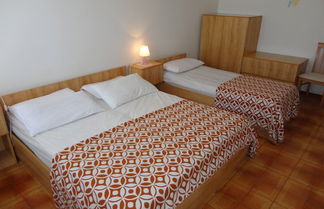 Photo 3 - Great Apartment by the Beach for 7 Guests-beahost