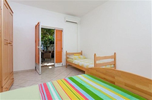 Foto 3 - Charming Apartment With Balcony and Sea View