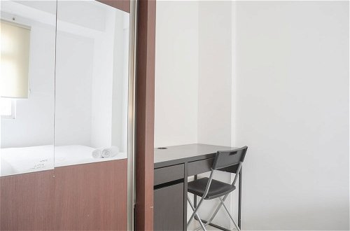 Photo 8 - Best Deal And Comfy 2Br At Green Pramuka City Apartment