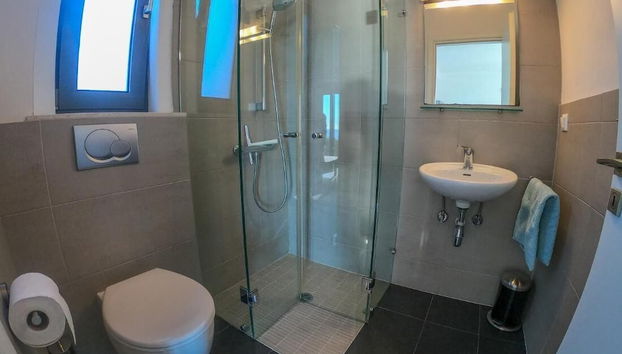 Dusche im Bad