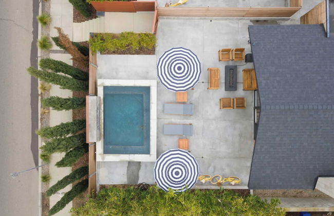 Hamilton I & II by Avantstay Modern 6 BDR w/ Spa & Rooftop Patio - Photo 29