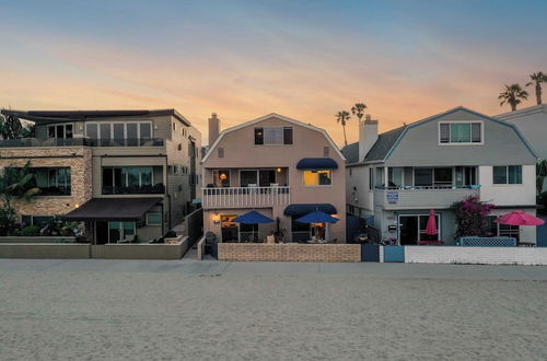 Photo 15 - Bay View II by Avantstay Ocean View Mission Beach Home on the Sand