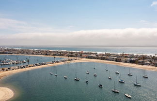 Photo 2 - Bay View II by Avantstay Ocean View Mission Beach Home on the Sand