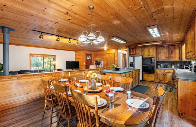 Whiskey Springs by Avantstay Classic Cabin Near Tahoe Donner Ski Area! - Foto 15