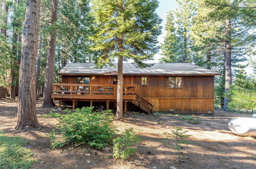 Photo 17 - Whiskey Springs by Avantstay Classic Cabin Near Tahoe Donner Ski Area