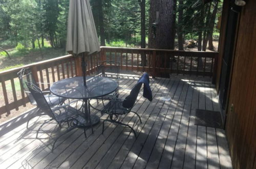 Photo 14 - Whiskey Springs by Avantstay Classic Cabin Near Tahoe Donner Ski Area