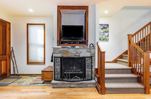 Photo 16 - Pacific Street Townhome 514b by Avantstay Cute Townhouse in the Heart of Telluride