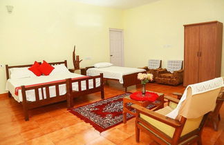 Photo 3 - Deluxe Double Room In British Bungalow