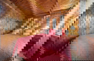 Foto 3 - An Affair To Remember 1 Bedroom Cabin by Heavenly Views Resort