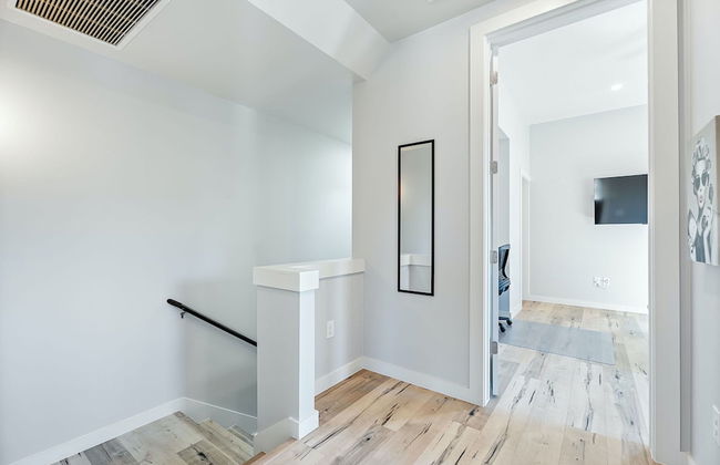 Trendy 3 Bedroom in South Austin! - Photo 33