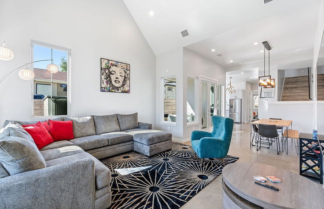 Trendy 3 Bedroom in South Austin! - Photo 1