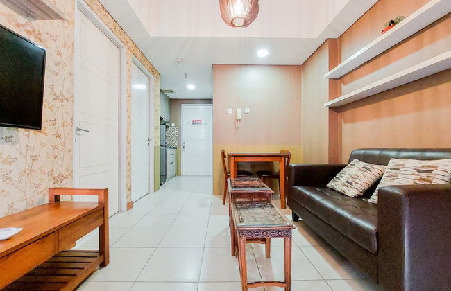 Comfort And Modern Look 2Br Bintaro Plaza Residence Altiz Tower Apartment - Photo 1