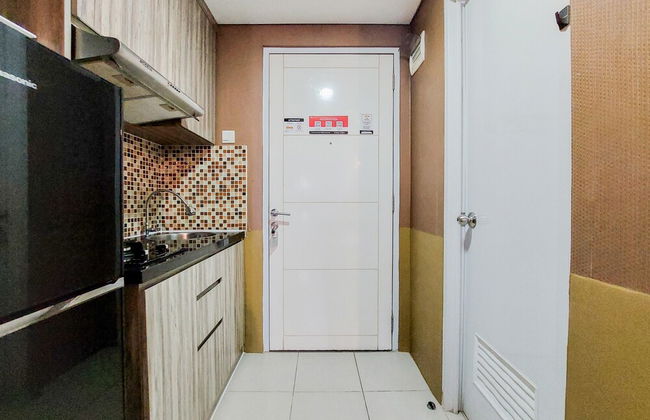 Comfort And Modern Look 2Br Bintaro Plaza Residence Altiz Tower Apartment - Photo 10