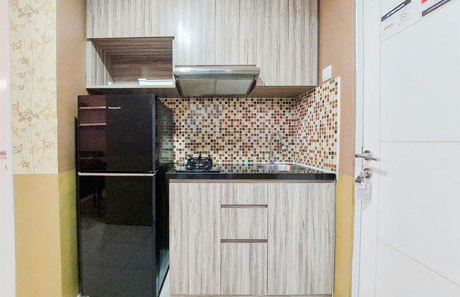 Comfort And Modern Look 2Br Bintaro Plaza Residence Altiz Tower Apartment - Photo 9