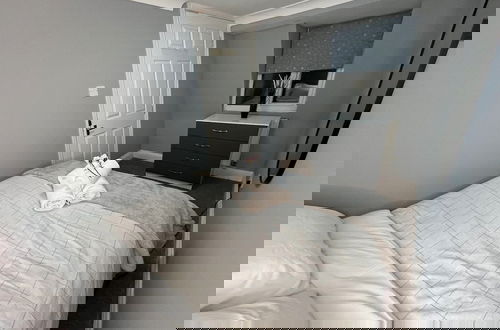 Foto 2 - Modern with Stylish Terrace