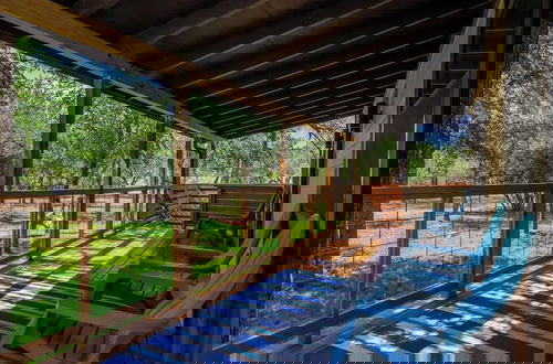 Photo 25 - Bluebonnet Waterfront Cottage With Hot Tub