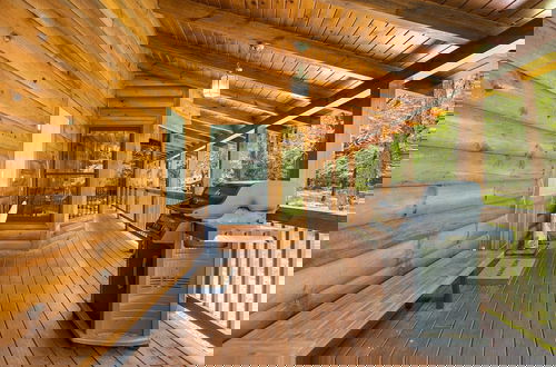 Foto 38 - Twin Creeks Lodge by Avantstay 33 Acre Retreat