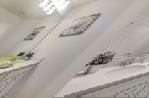 Foto 40 - Luxury Home 7 Bedrooms Near Disney! 7 Villa by RedAwning