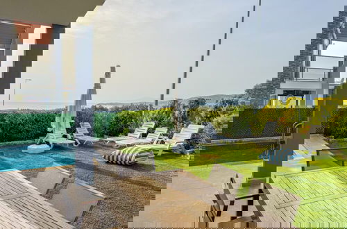 Foto 11 - Villa Elit