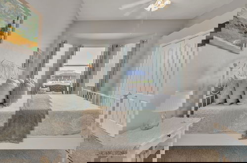 Foto 6 - Blue Oasis 3 Bedroom Home by RedAwning