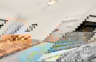 Photo 3 - Portside Villas Unit 17 - Beach Life