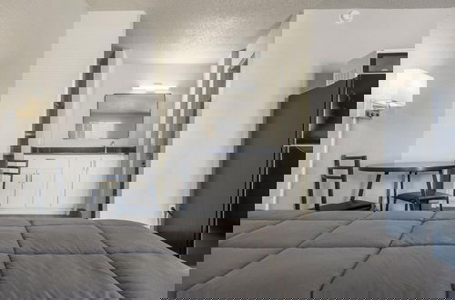 Foto 4 - LTA Suites Brookside