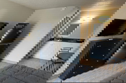 Foto 18 - LTA Suites Brookside