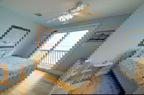Foto 4 - Spacious & Pet Friendly + Game Room Sleeps 10