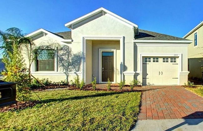 Cozy Pool 4 Bed Home With Spa 4 Bedroom Home by RedAwning - Foto 1