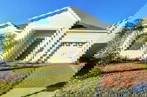 Foto 1 - Cozy Pool 4 Bed Home With Spa 4 Bedroom Home by RedAwning
