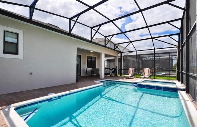Cozy Pool 4 Bed Home With Spa 4 Bedroom Home by RedAwning - Foto 12