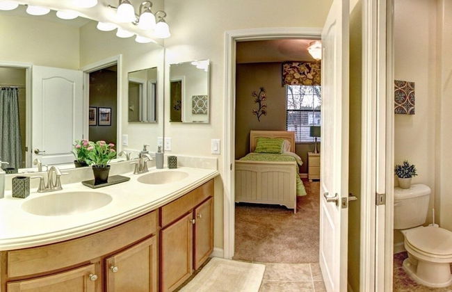 Cozy Pool 4 Bed Home With Spa 4 Bedroom Home by RedAwning - Foto 10